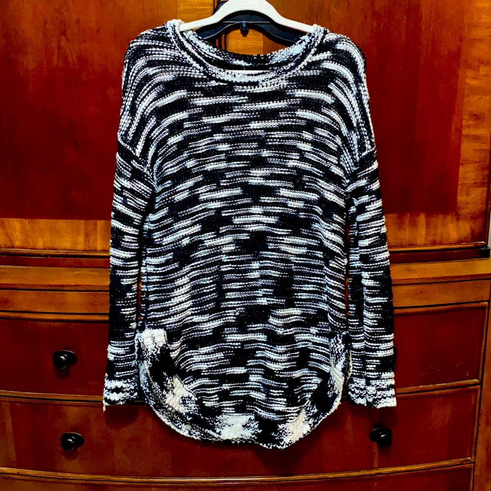 Sweater, black& white & gray. Medium
